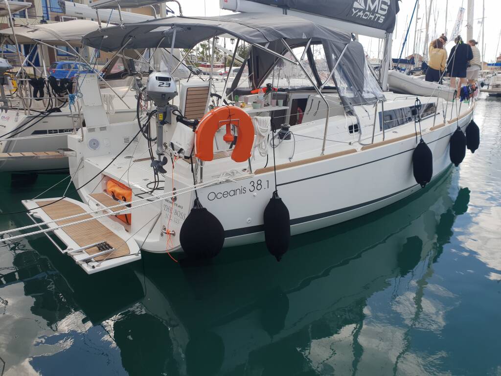 Sailing yacht Oceanis 38.1 The Boss