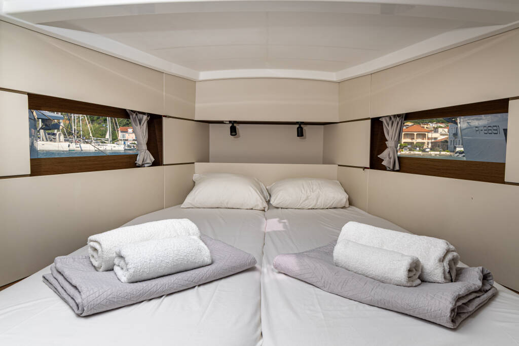Sailing yacht Oceanis 38.1 The Boss
