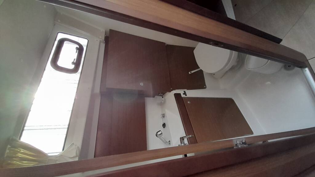 Sailing yacht Oceanis 38.1 The Boss