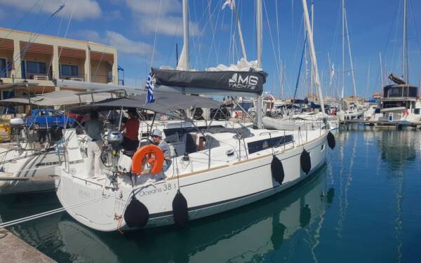 Oceanis 38.1 The Boss Palairos