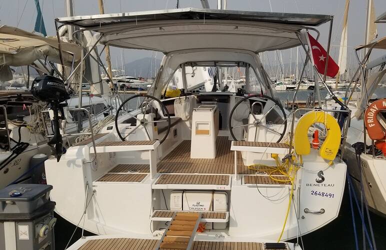 Sailing yacht Oceanis 38.1 Rosa Bella