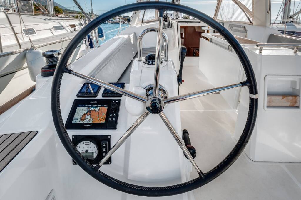 Sailing yacht Oceanis 38.1 Harmonia