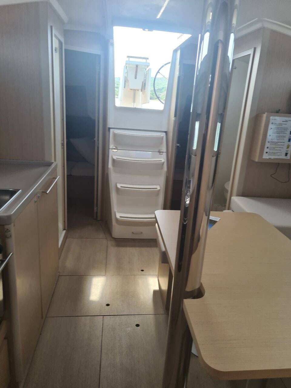 Sailing yacht Oceanis 38.1 Illuminating