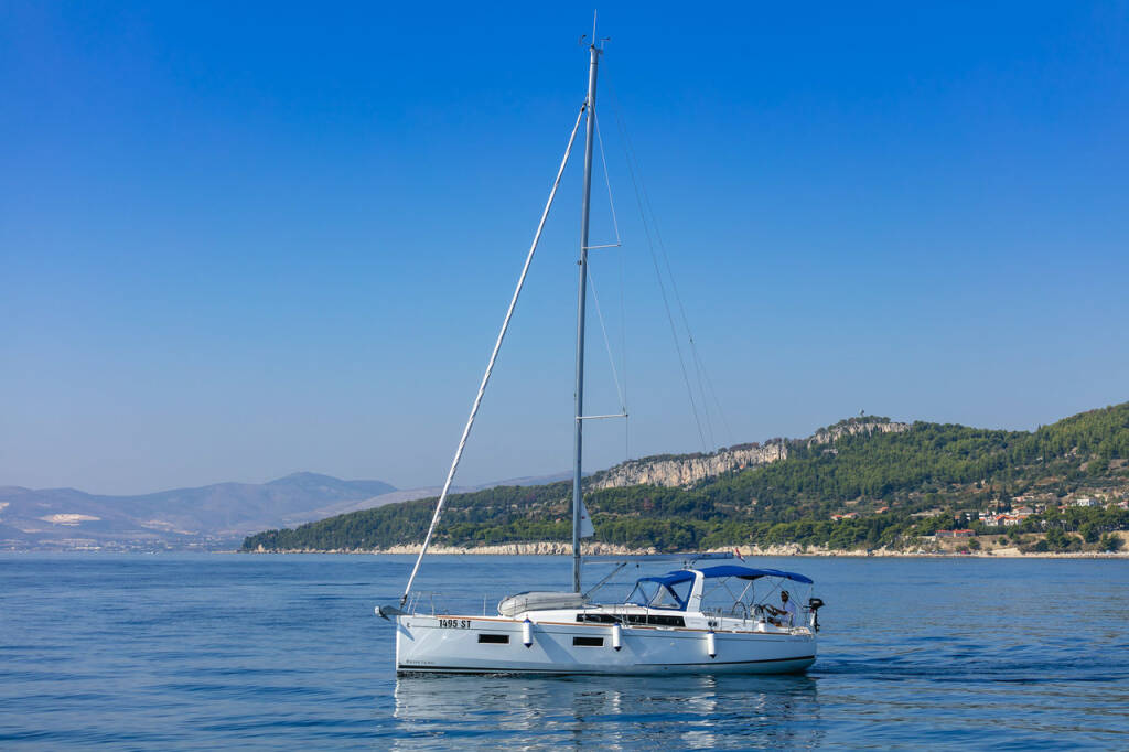 Sailing yacht Oceanis 38.1 Anima Maris I