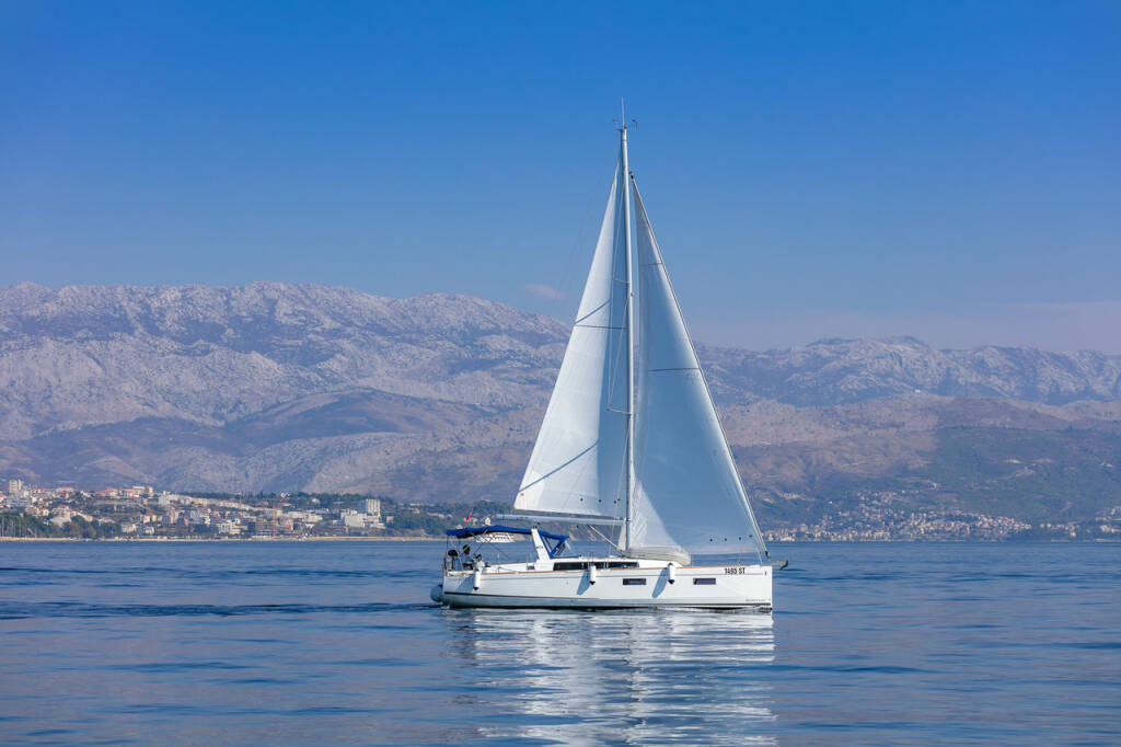 Sailing yacht Oceanis 38.1 Anima Maris II