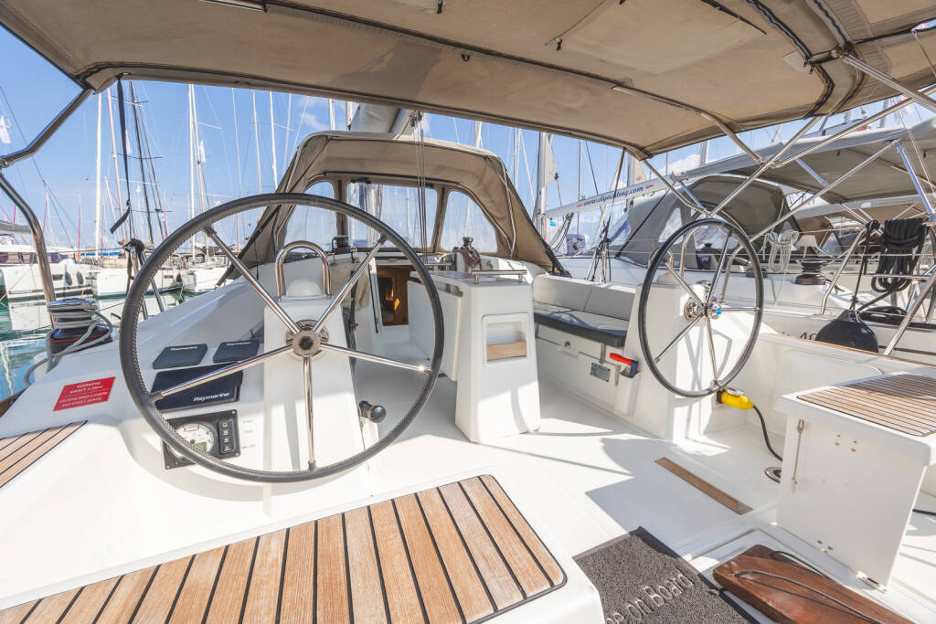 Segelyachten Oceanis 38.1 Elisa