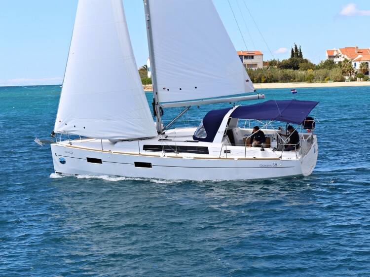 Sailing yacht Oceanis 38.1 Eleven