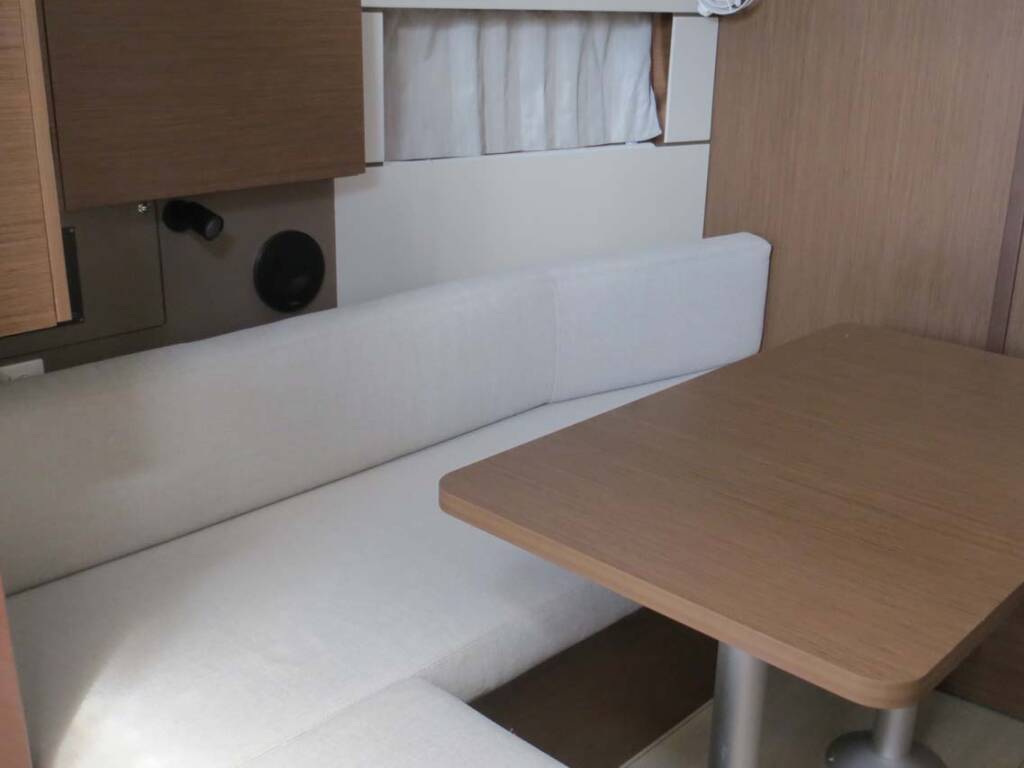 Segelyachten Oceanis 38.1 Eleven