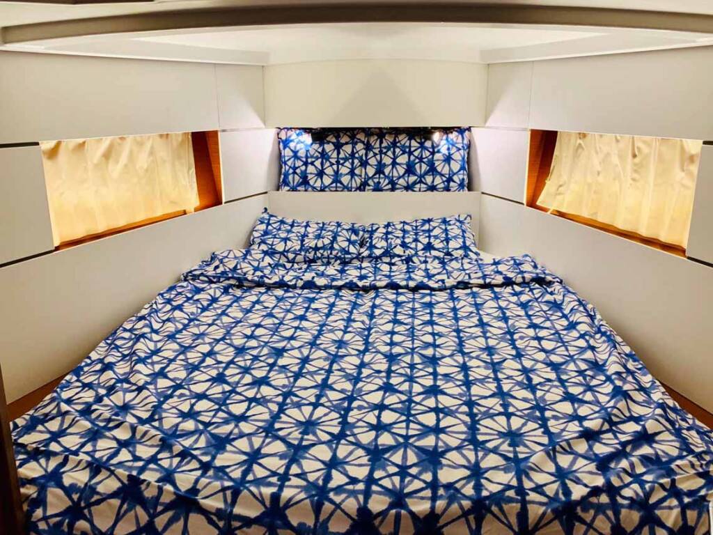 Sailing yacht Oceanis 38.1 Ida