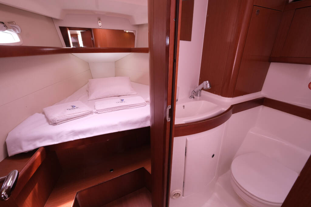 Sailing yacht Oceanis 40 Nar