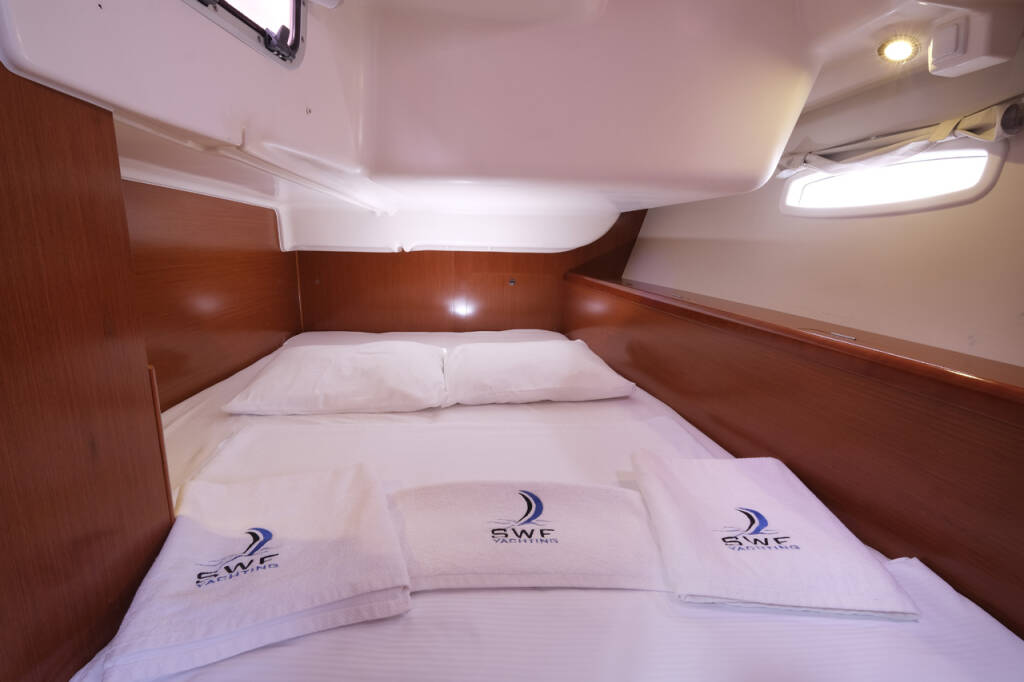 Sailing yacht Oceanis 40 Nar