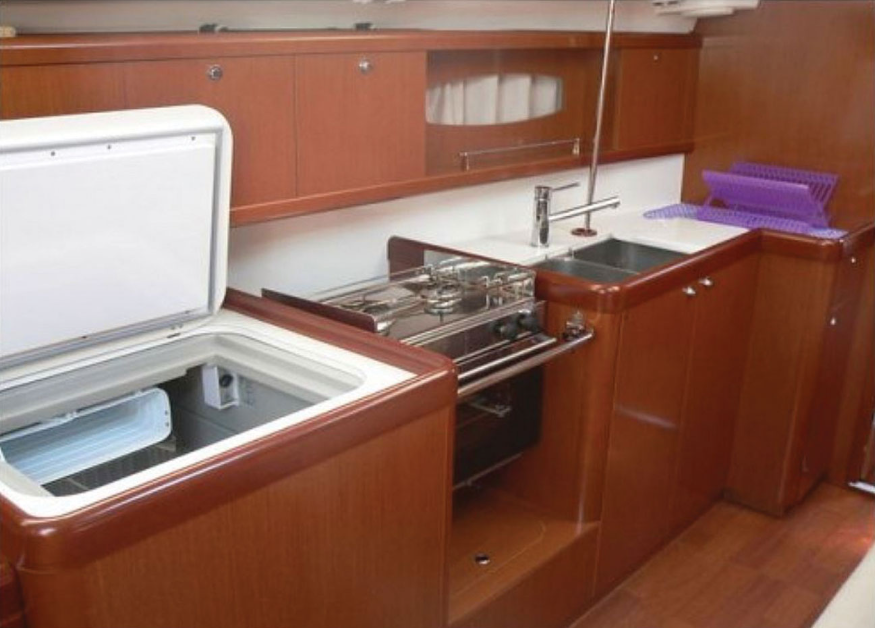 Sailing yacht Oceanis 40 Toscana