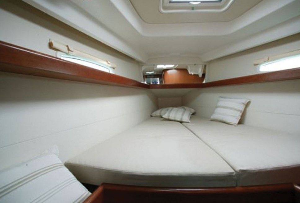 Sailing yacht Oceanis 40 Toscana