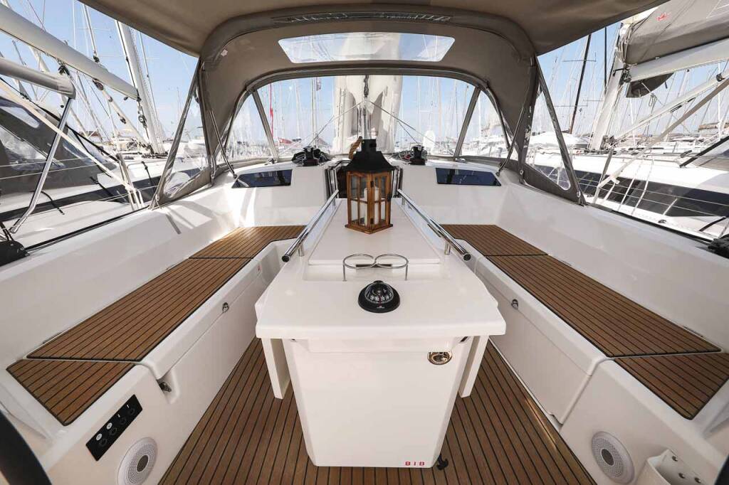 Segelyachten Oceanis 40.1 ELECTRIC Moritz