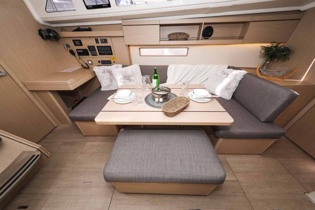 Segelyachten Oceanis 40.1 ELECTRIC Moritz