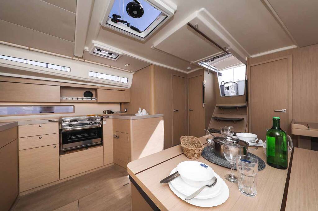 Segelyachten Oceanis 40.1 ELECTRIC Moritz