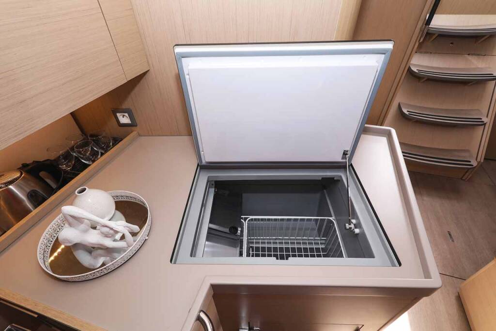 Segelyachten Oceanis 40.1 ELECTRIC Moritz