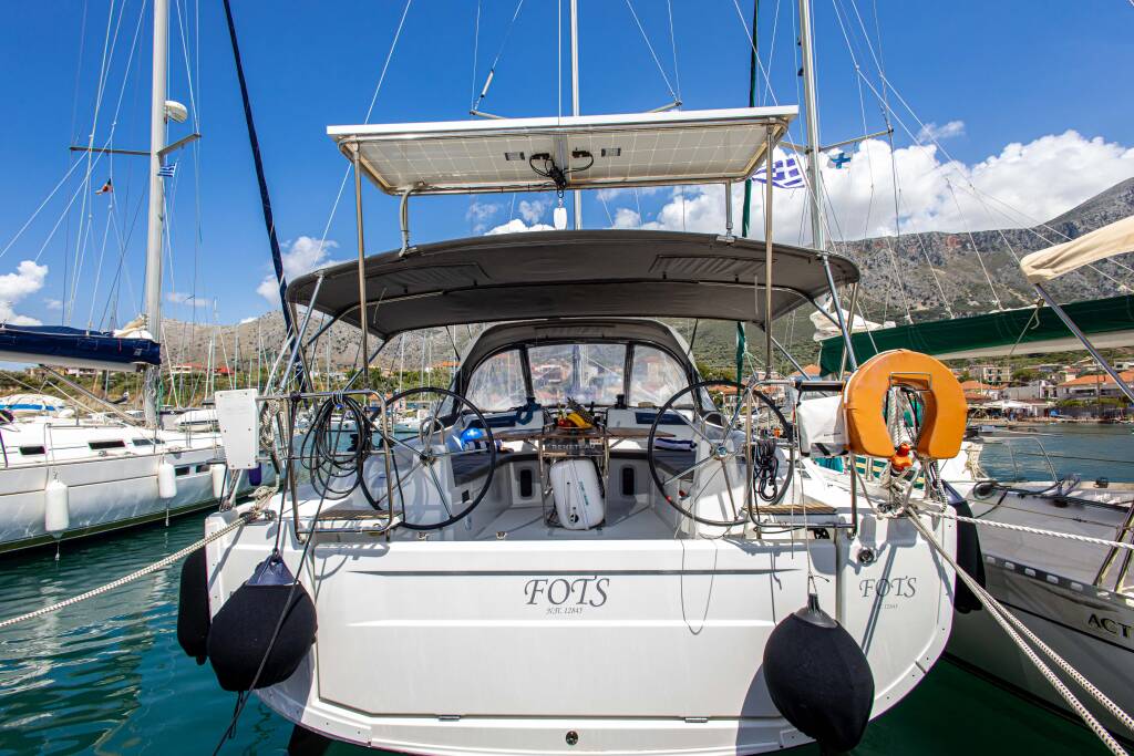 Sailing yacht Oceanis 40.1 Fots