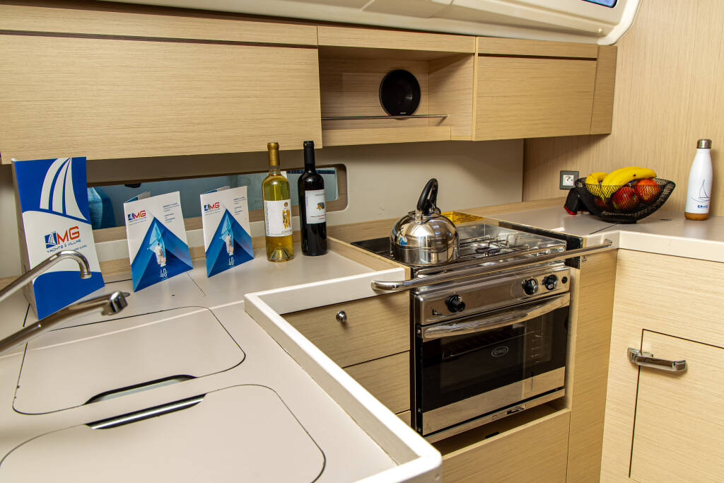 Sailing yacht Oceanis 40.1 Fots