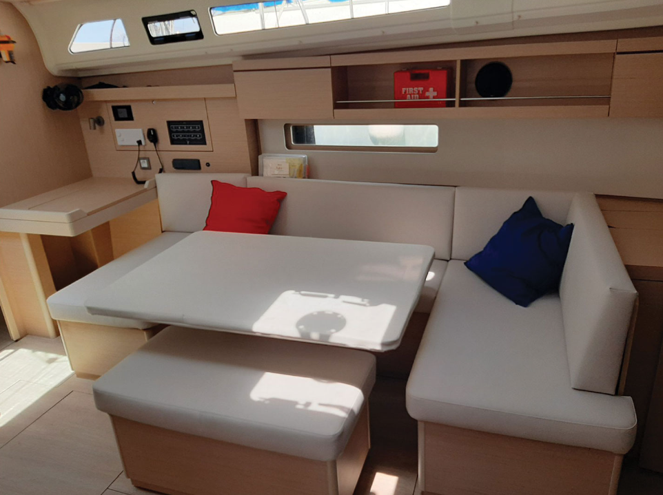 Segelyachten Oceanis 40.1 Fots