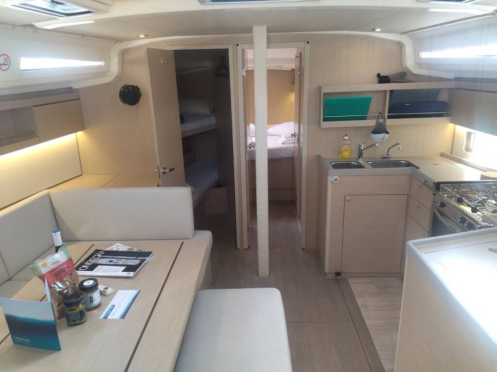 Sailing yacht Oceanis 40.1 Magnum