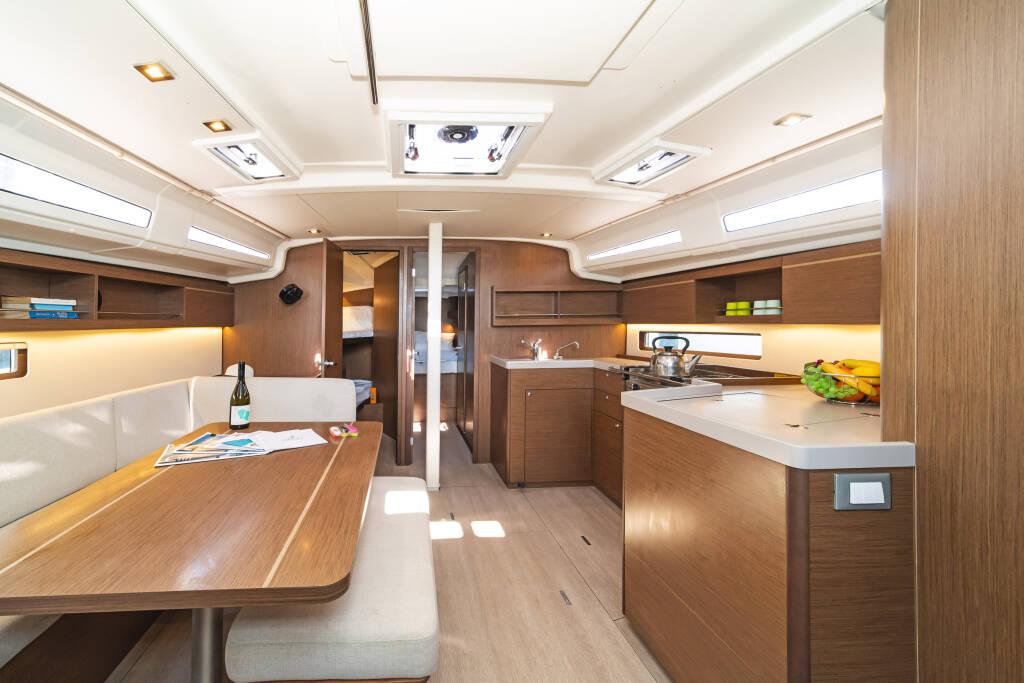 Sailing yacht Oceanis 40.1 Mojito