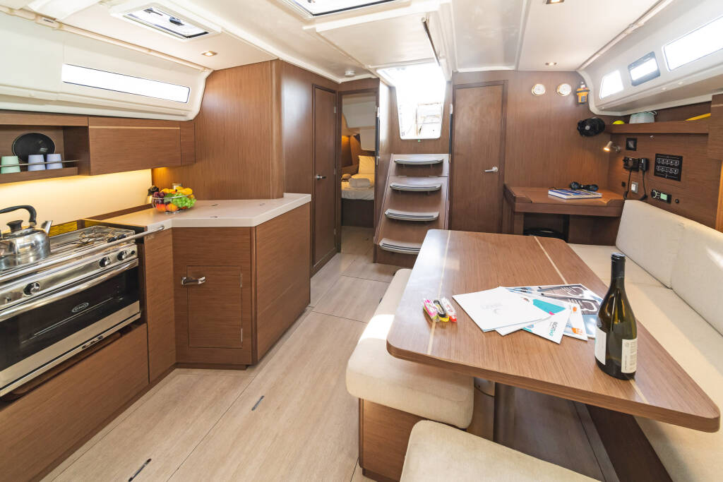 Sailing yacht Oceanis 40.1 Mojito