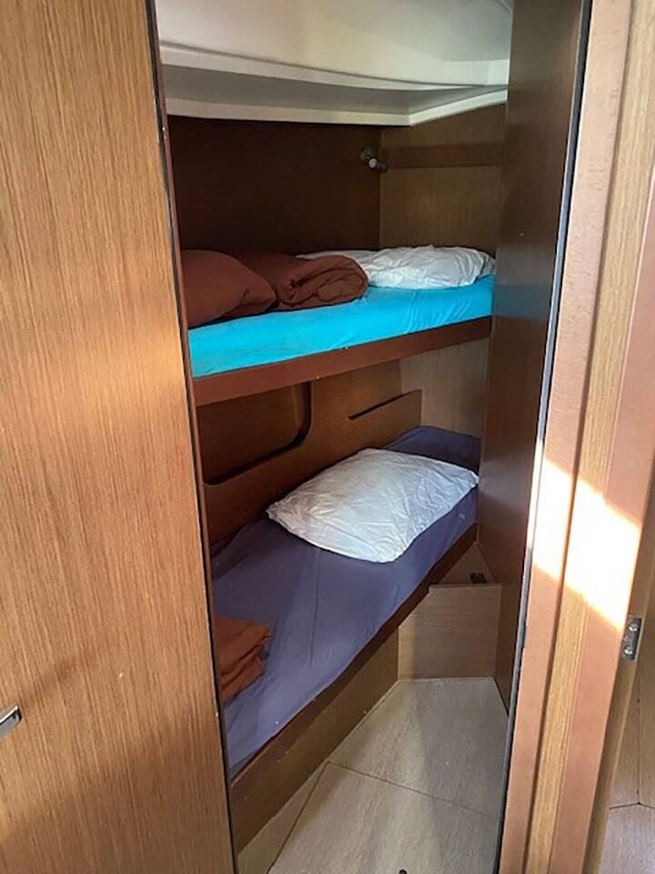 Sailing yacht Oceanis 40.1 Jean Bart III