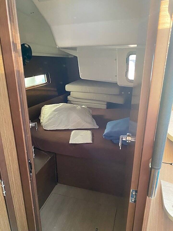 Sailing yacht Oceanis 40.1 Jean Bart III