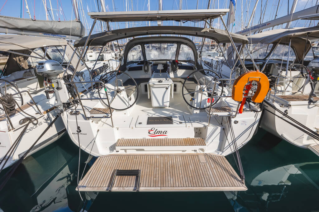 Sailing yacht Oceanis 40.1 Elma