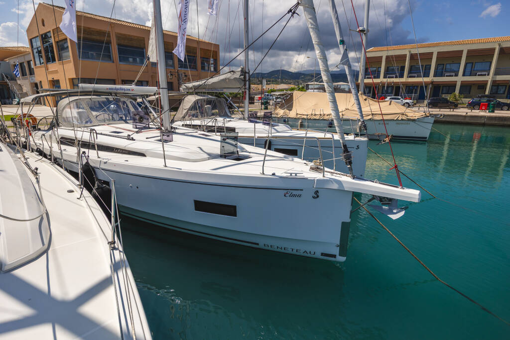 Sailing yacht Oceanis 40.1 Elma