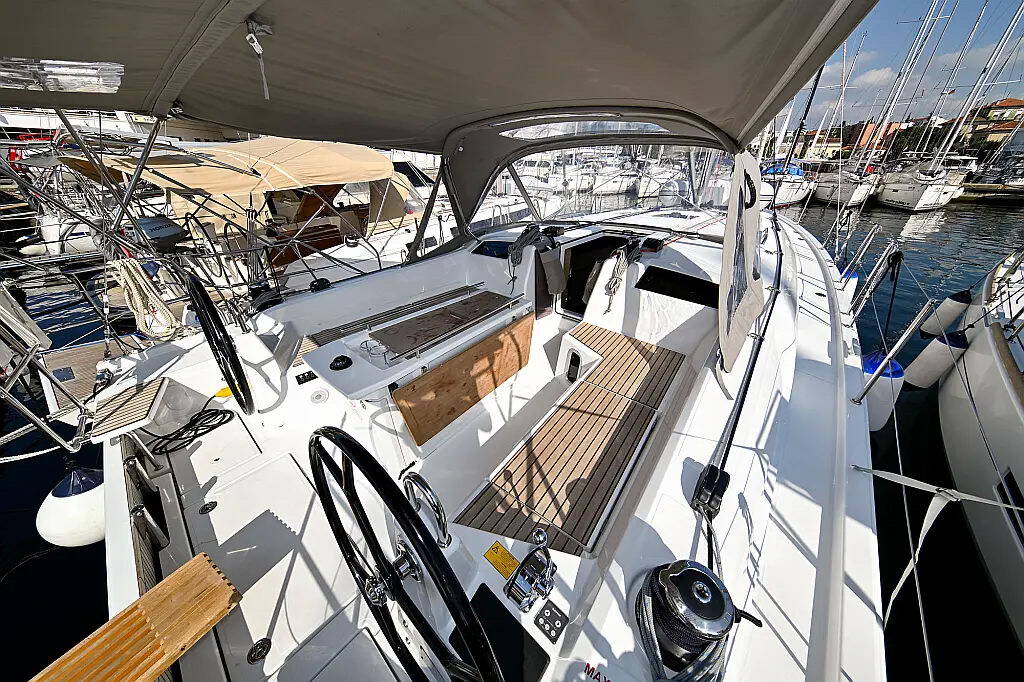 Sailing yacht Oceanis 40.1 Orion