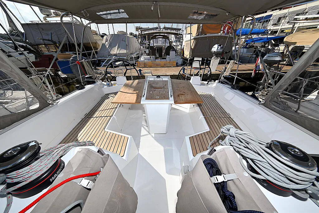 Sailing yacht Oceanis 40.1 Orion