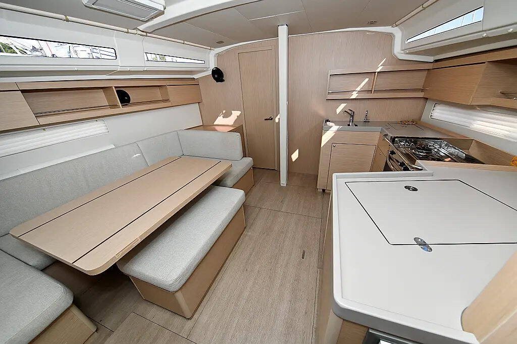 Sailing yacht Oceanis 40.1 Orion