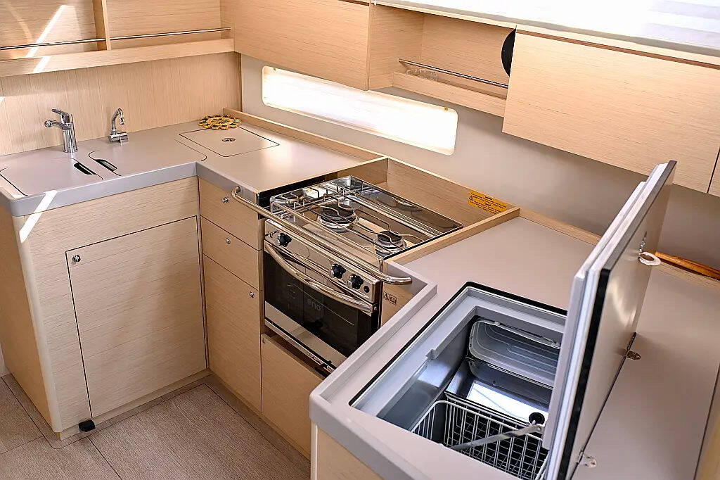 Sailing yacht Oceanis 40.1 Orion