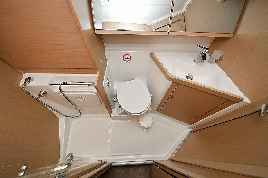 Sailing yacht Oceanis 40.1 Orion