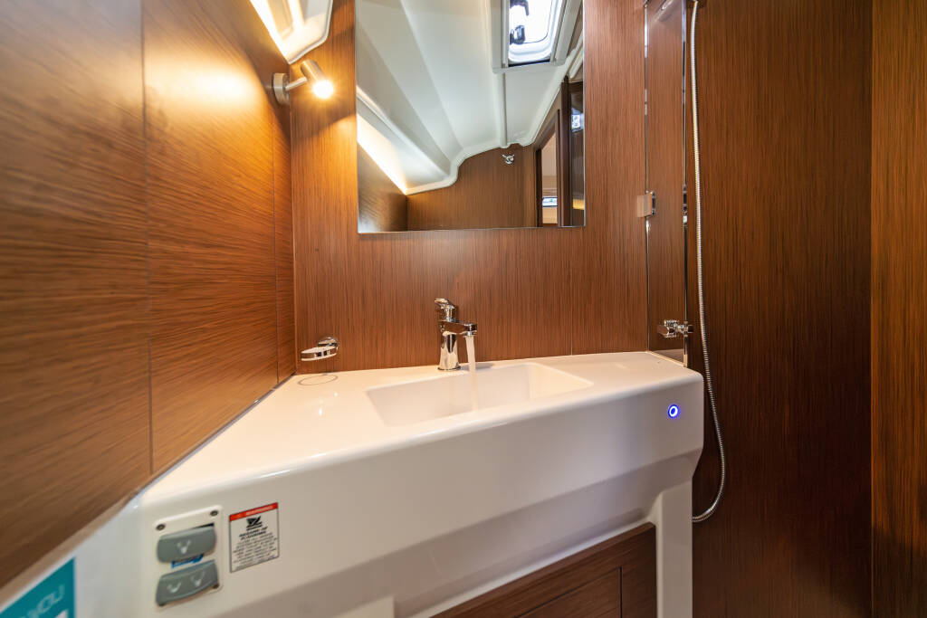Sailing yacht Oceanis 40.1 First Touch