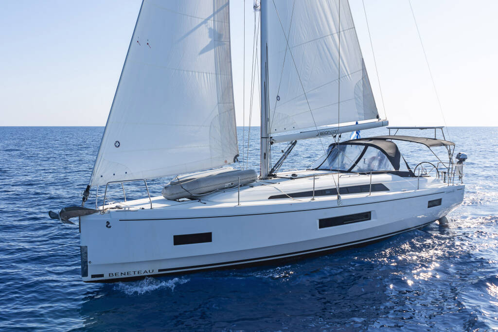 Sailing yacht Oceanis 40.1 First Touch