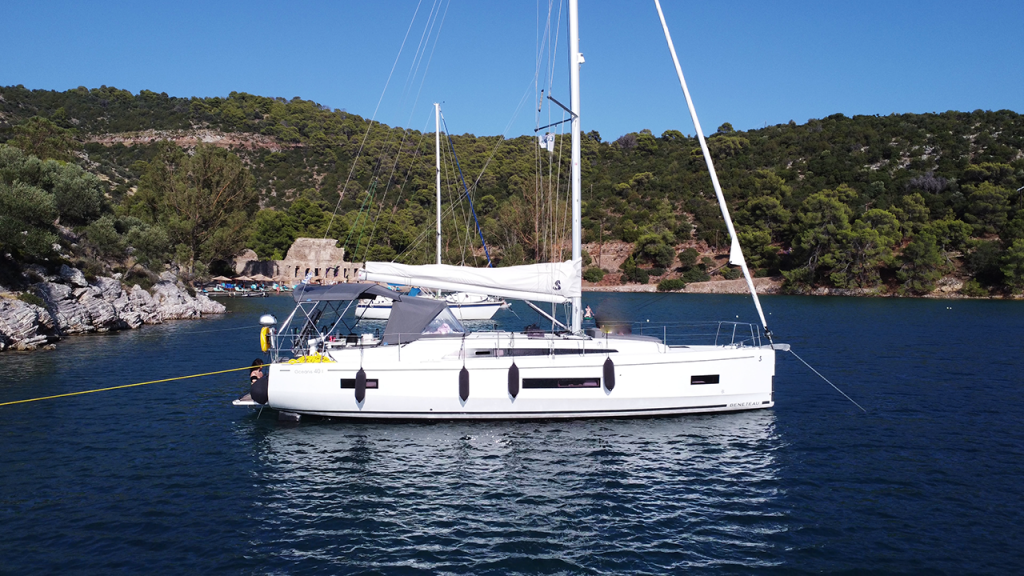Sailing yacht Oceanis 40.1 Escape