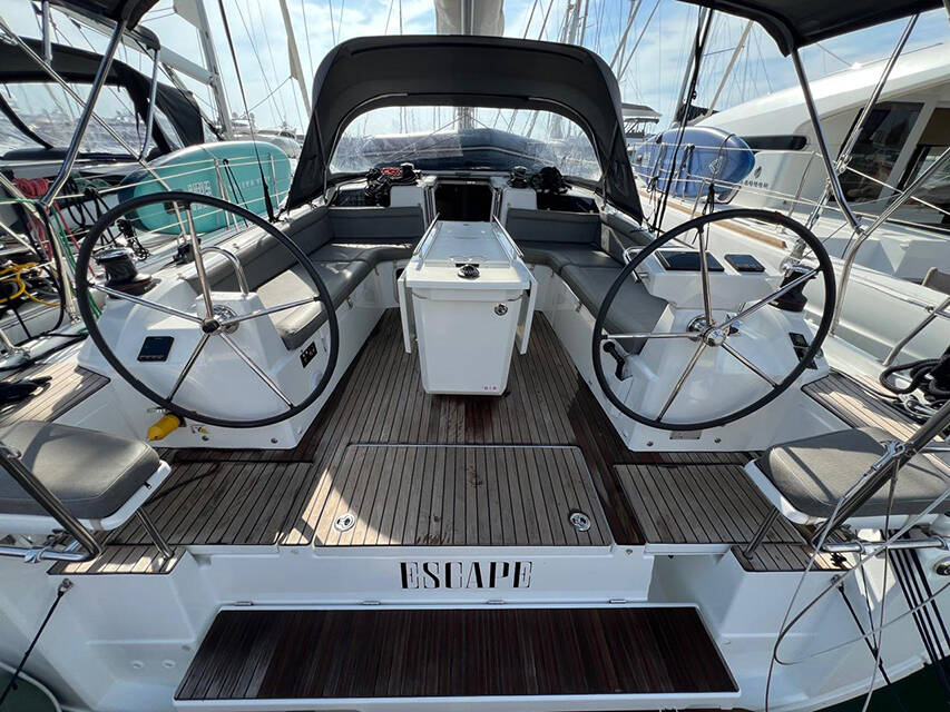 Sailing yacht Oceanis 40.1 Escape