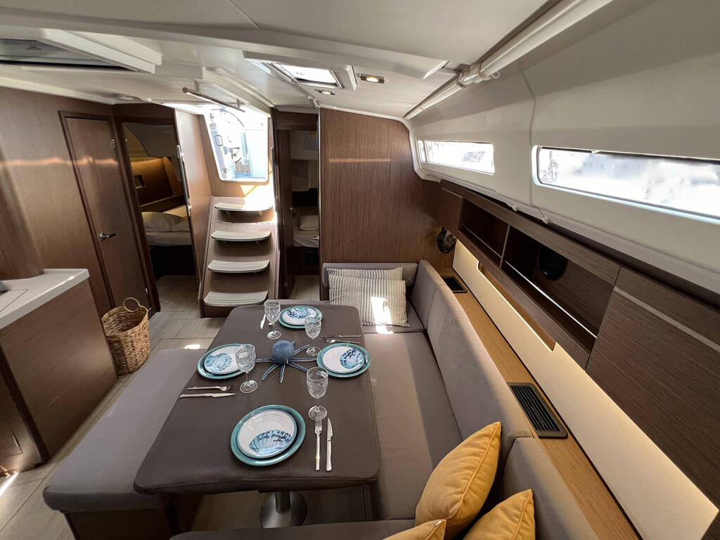 Sailing yacht Oceanis 40.1 Escape