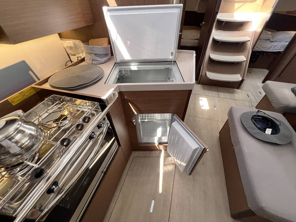 Sailing yacht Oceanis 40.1 Escape