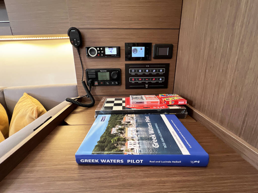 Sailing yacht Oceanis 40.1 Escape