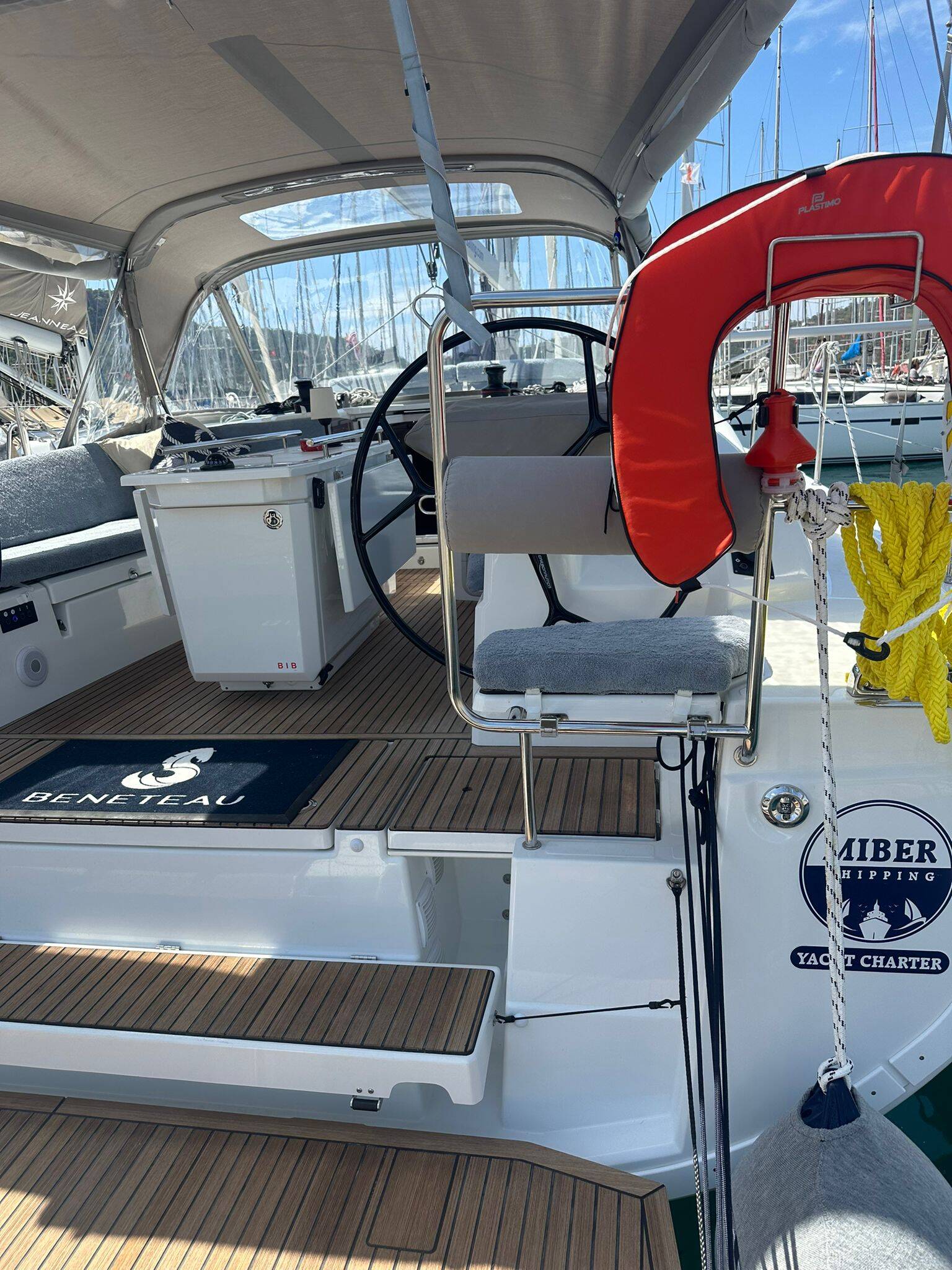Sailing yacht Oceanis 40.1 Noi