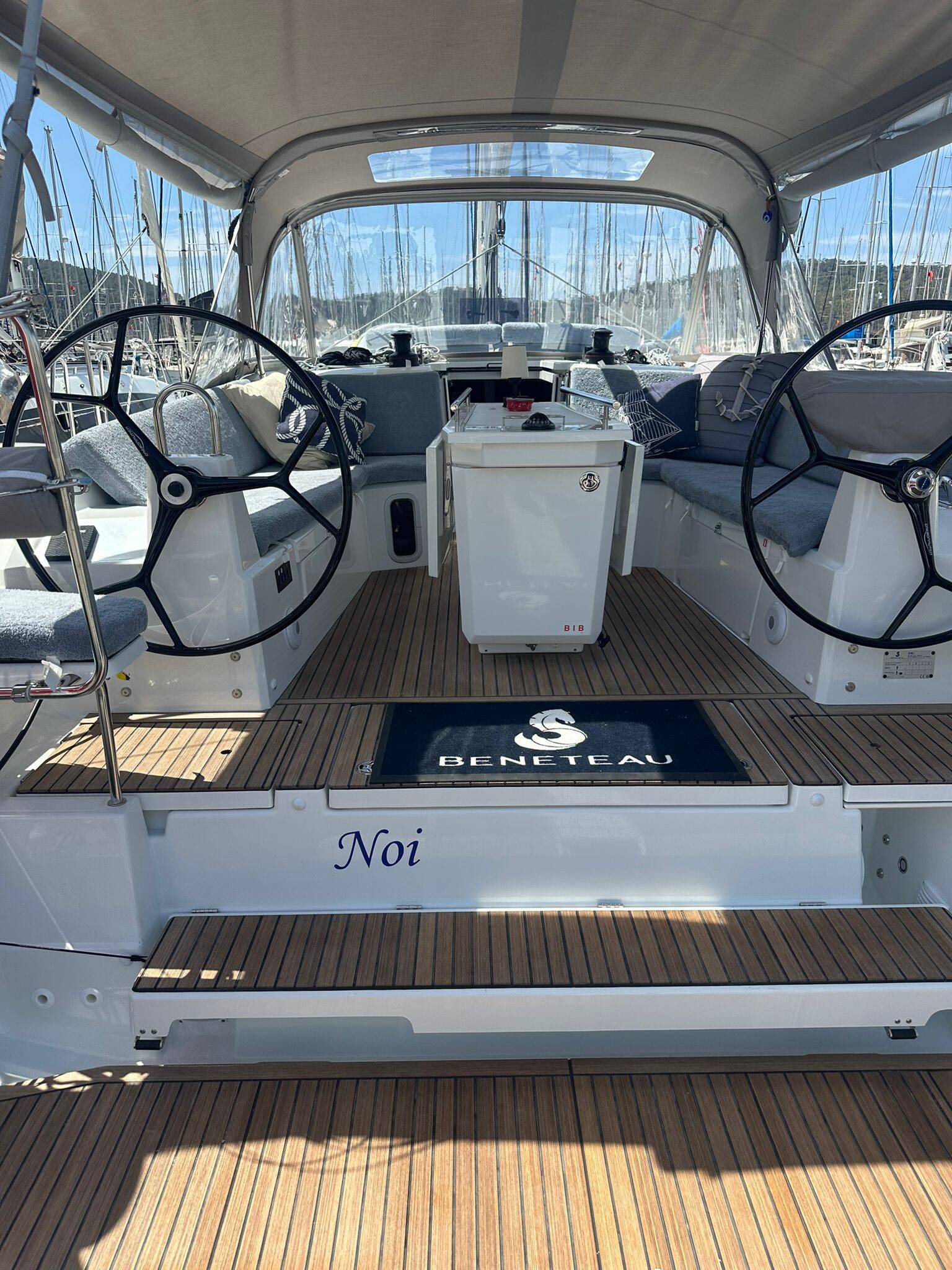 Sailing yacht Oceanis 40.1 Noi
