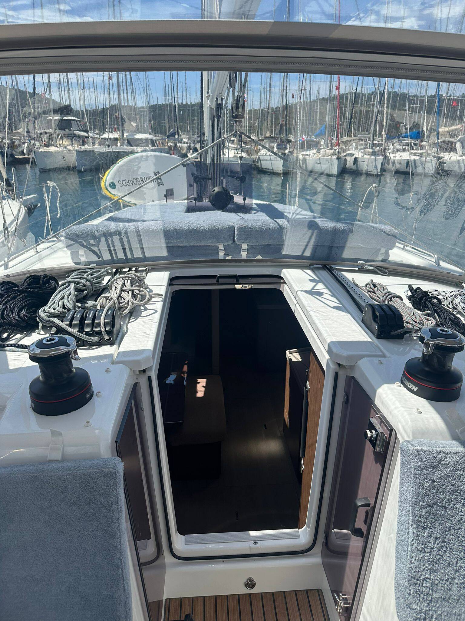 Sailing yacht Oceanis 40.1 Noi