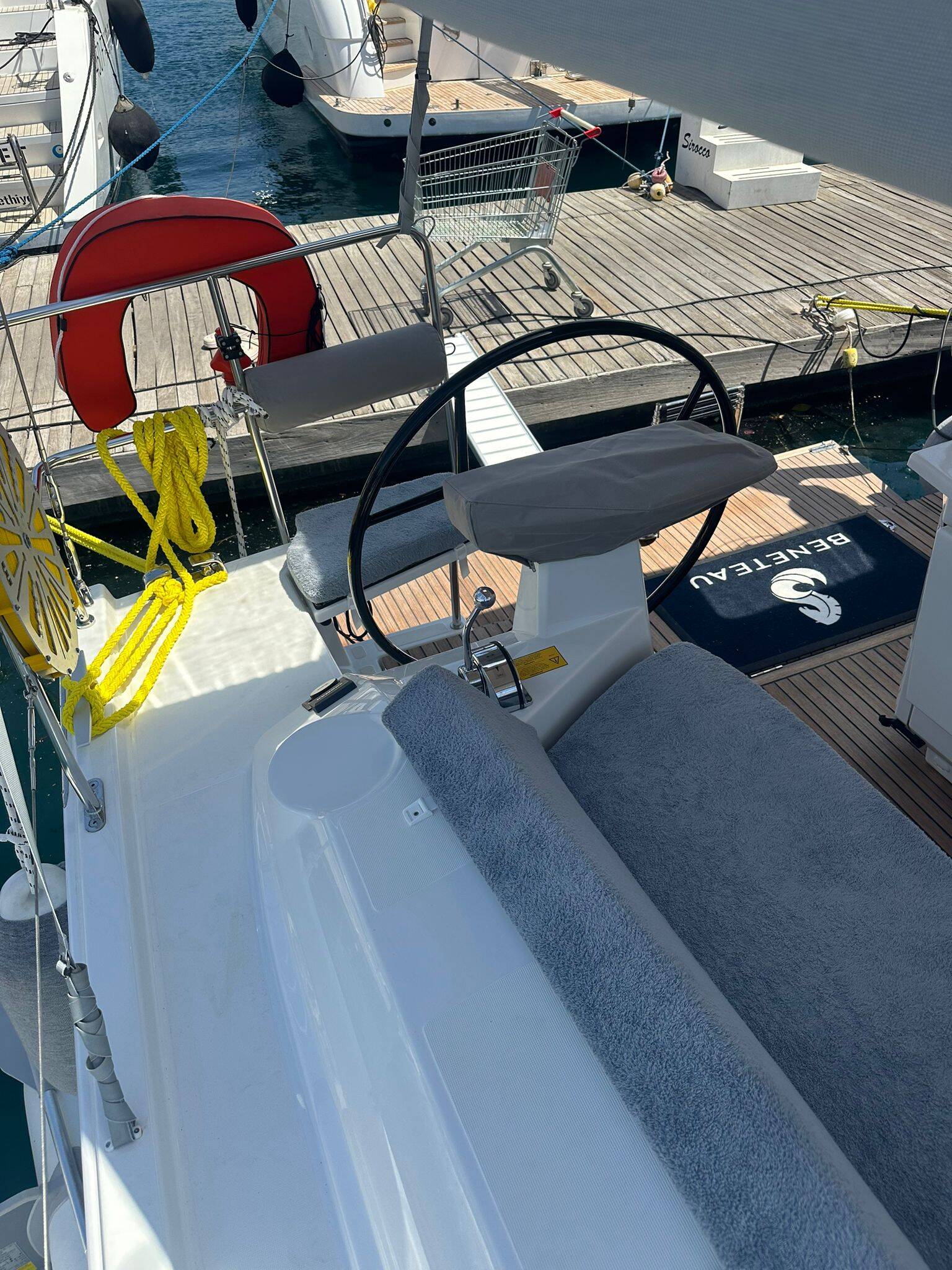 Sailing yacht Oceanis 40.1 Noi