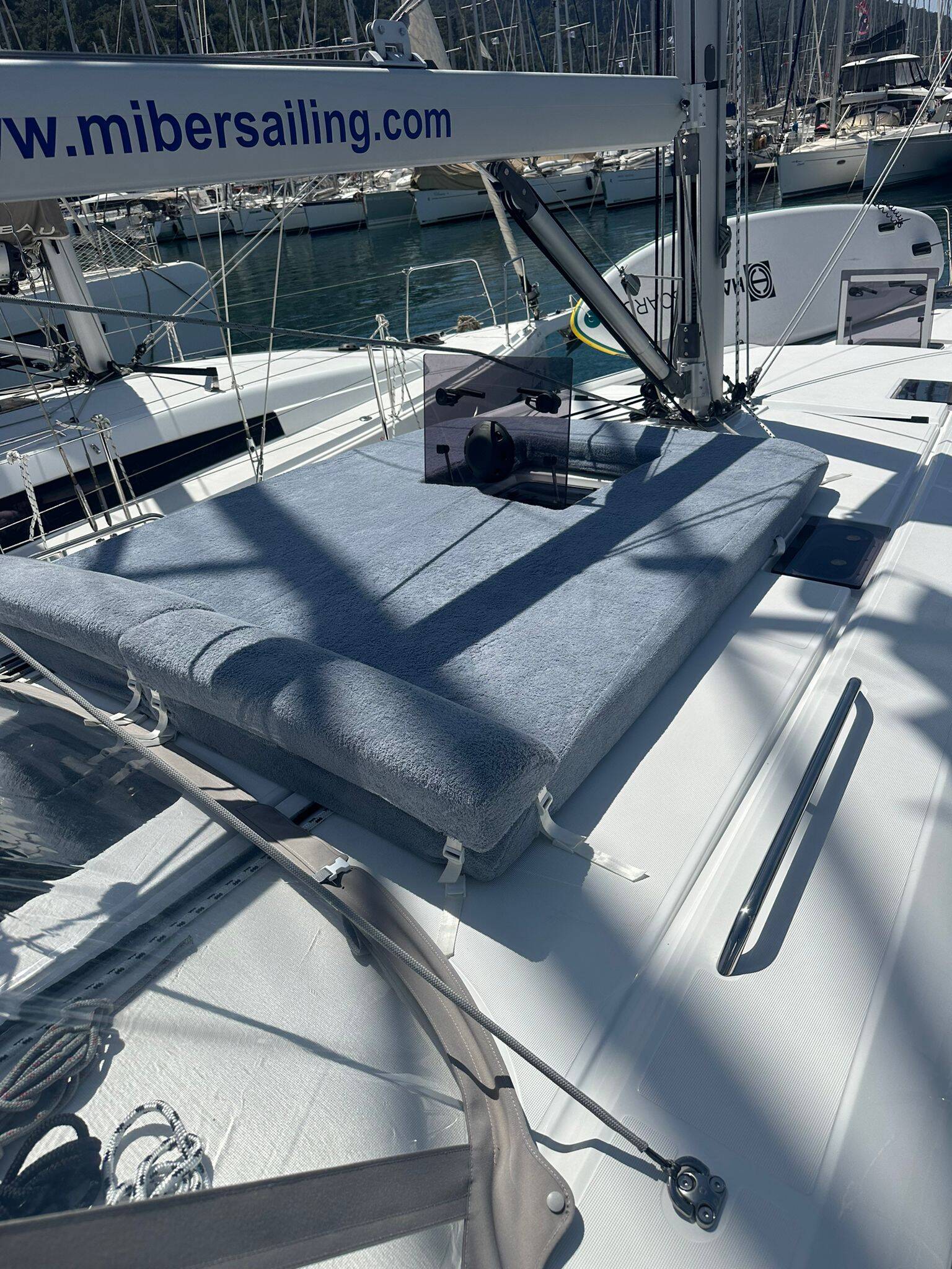 Sailing yacht Oceanis 40.1 Noi