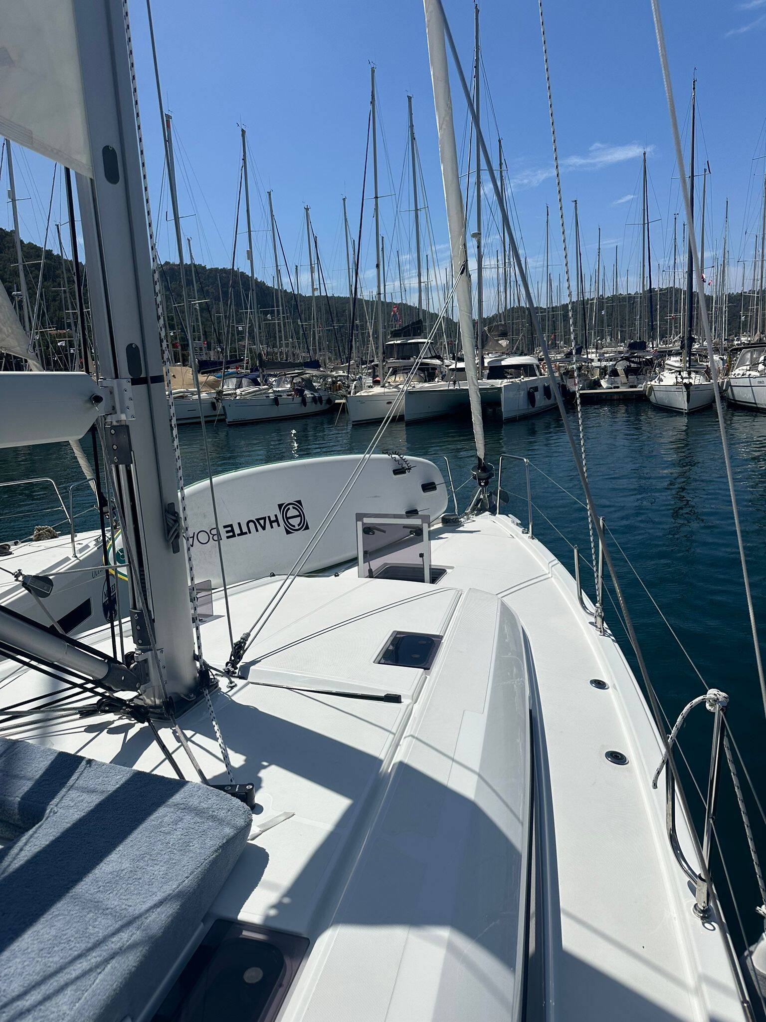 Sailing yacht Oceanis 40.1 Noi