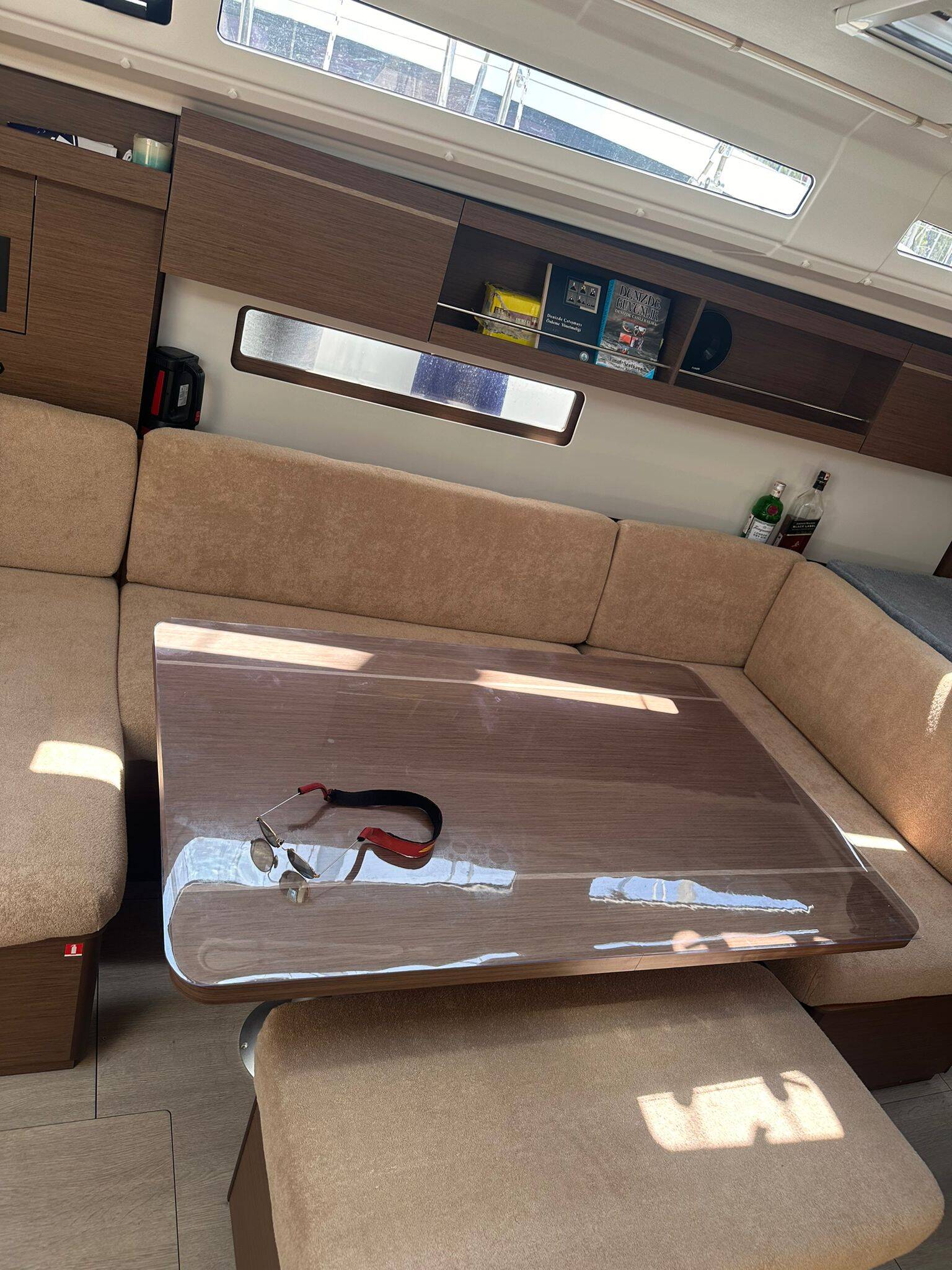 Sailing yacht Oceanis 40.1 Noi